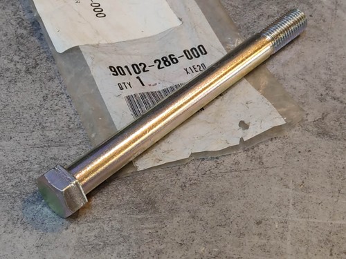 Engine frame screw shaft - engine, /